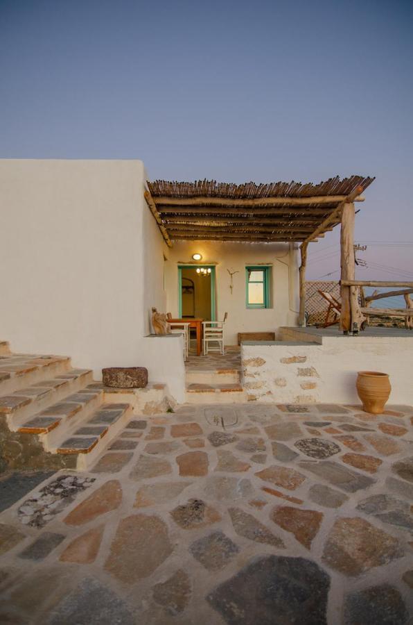 Dimitrakis Guesthouse ドヌサ エクステリア 写真