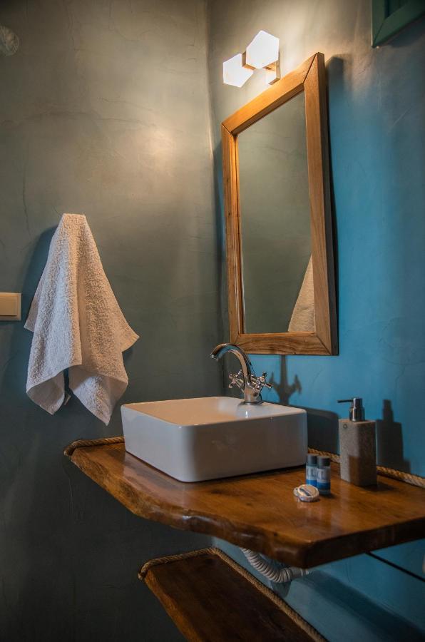 Dimitrakis Guesthouse ドヌサ エクステリア 写真